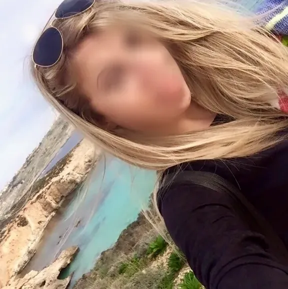 Astrid, 34