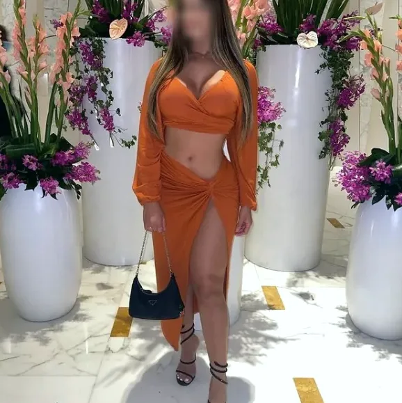 Esther, 35