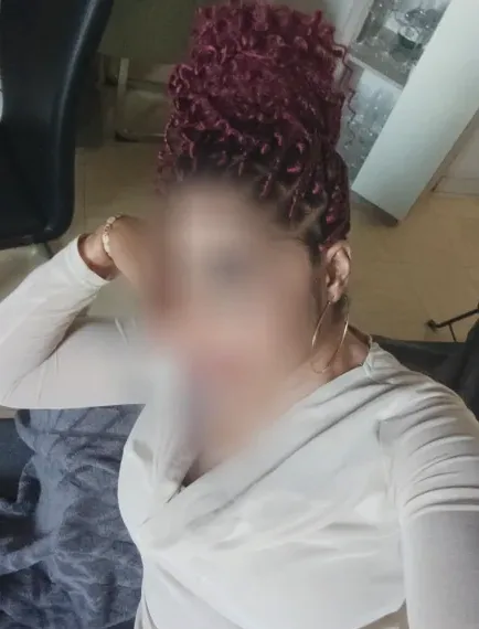 Helena, 36