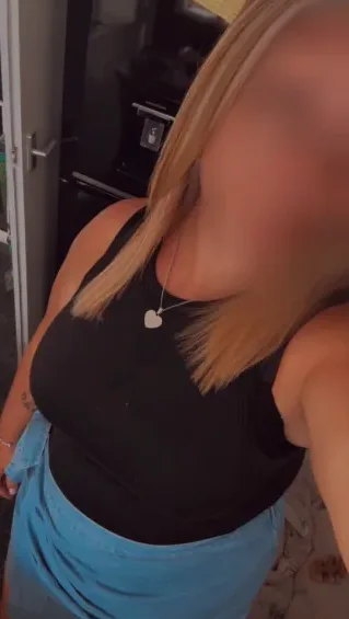 Marie, 28