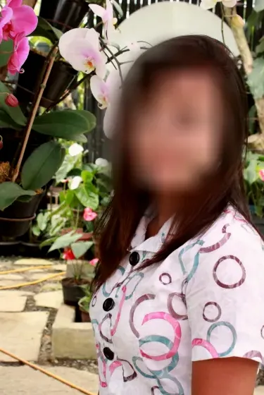 Nour, 30