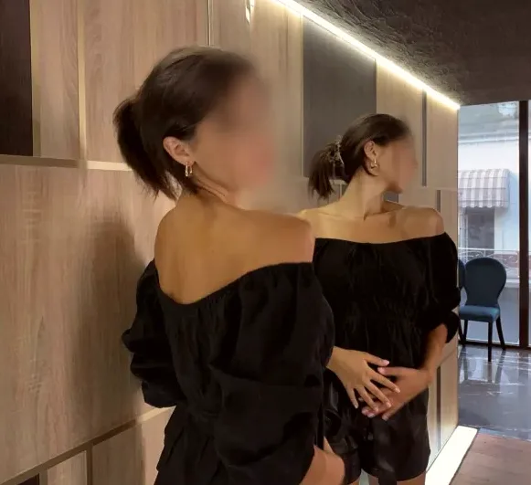 Olivia, 33