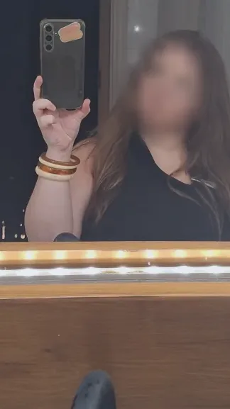 Yasmin, 19
